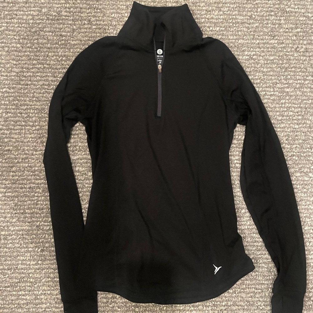 Women's Black Long Sleeve Top